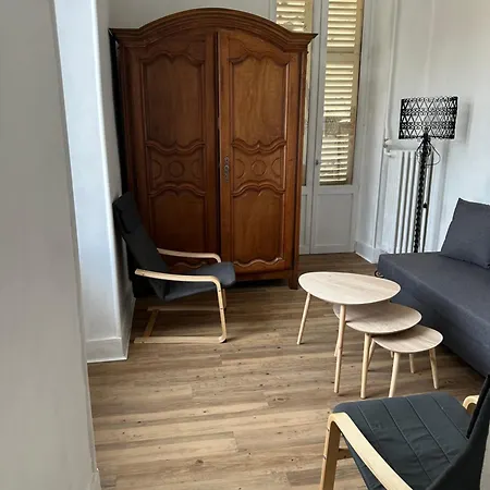 16 Colette Apartment *