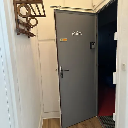 16 Colette 라루브불